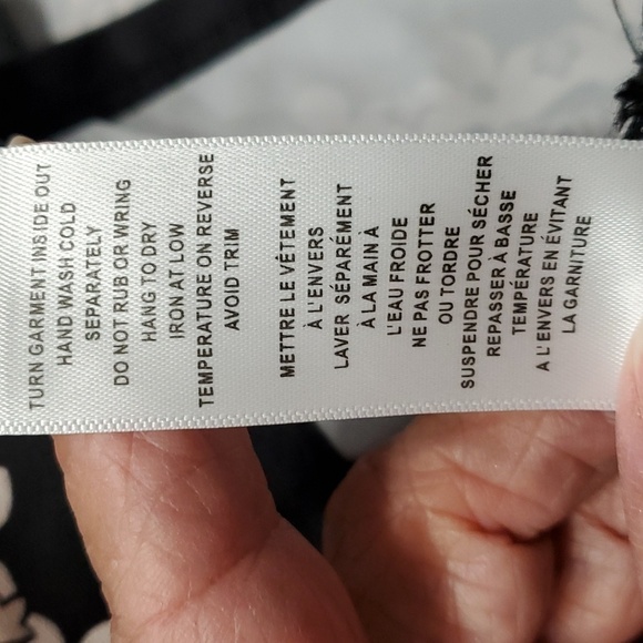 Cleo mature woman's top,‎ wing sleeves,  a little bling. Size XL. Great u… - Picture 10 of 14